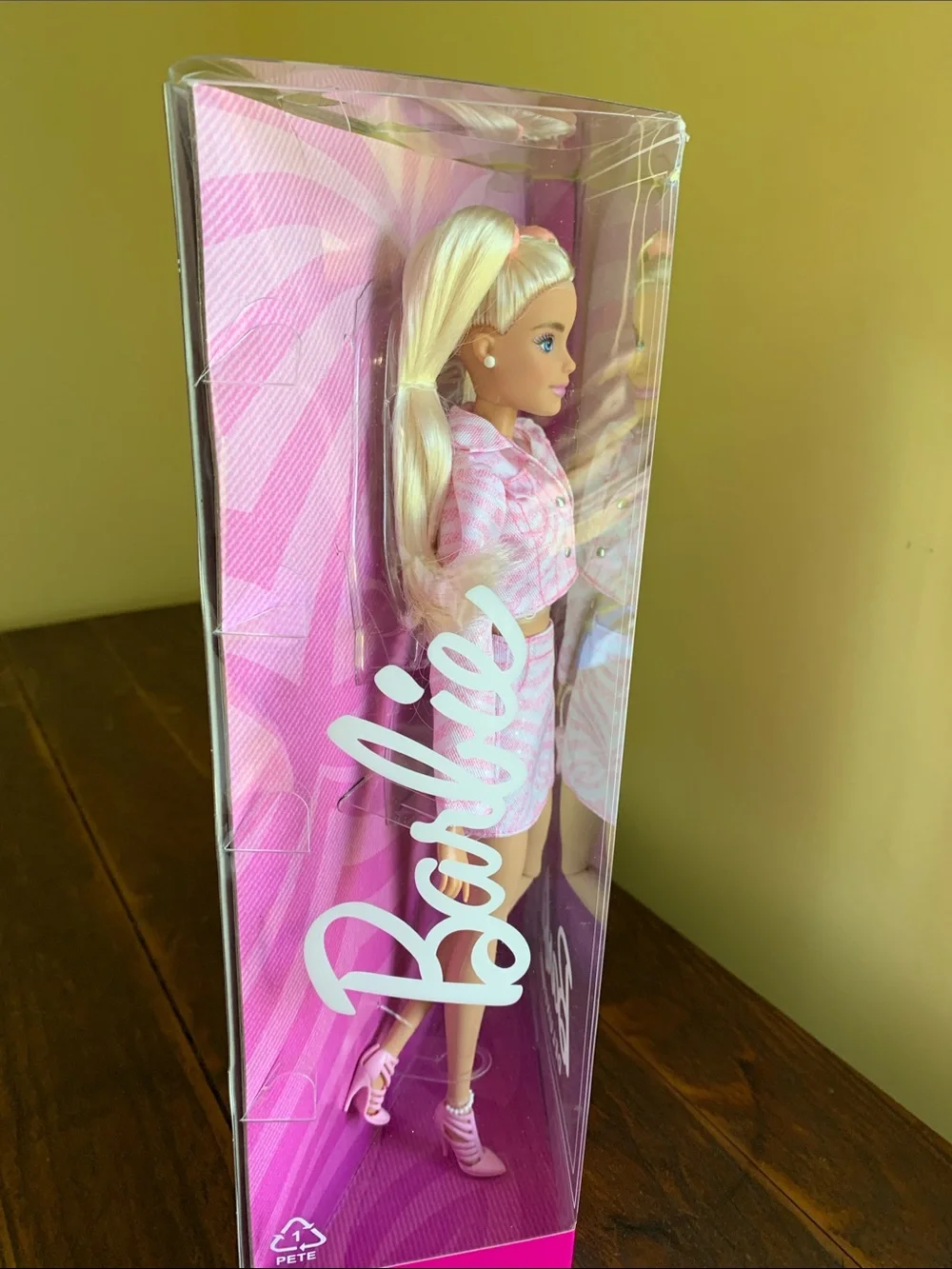 #9 Barbie Deluxe Style NIB NRFB